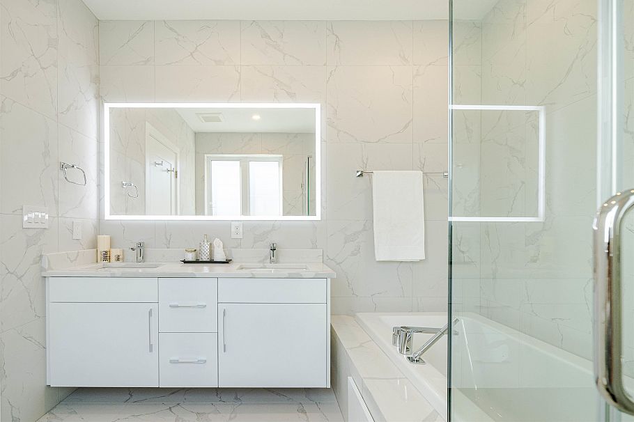 3321 W 37th Avenue Vancouver, BC - 17