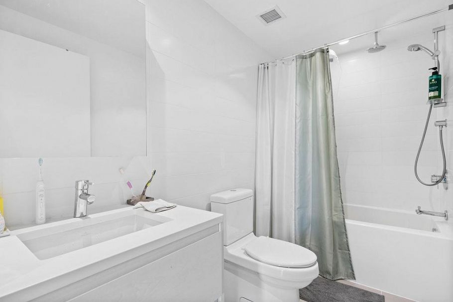 205 8188 Fraser Street Vancouver, BC - 22