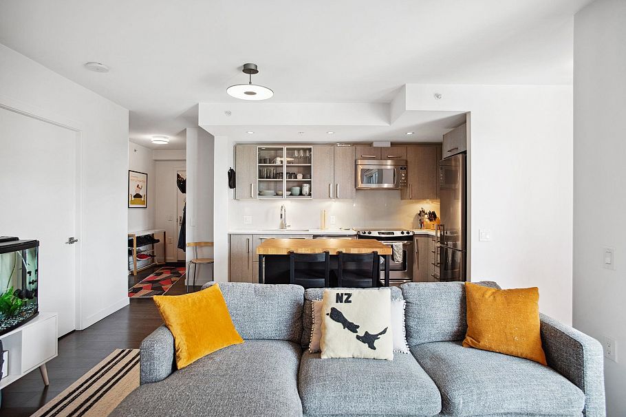 501 983 E Hastings Street Vancouver, BC - 4