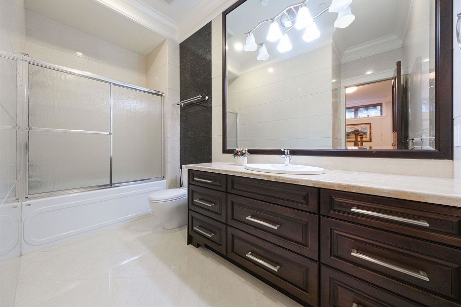 2769 W 49th Avenue Vancouver, BC - 19