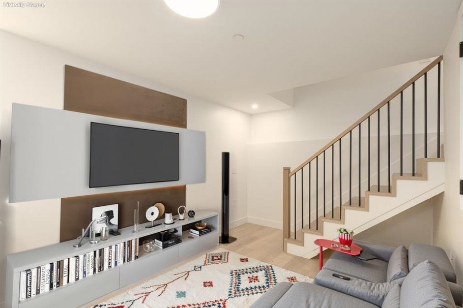 1 2658 Dundas Street Vancouver, BC - 18