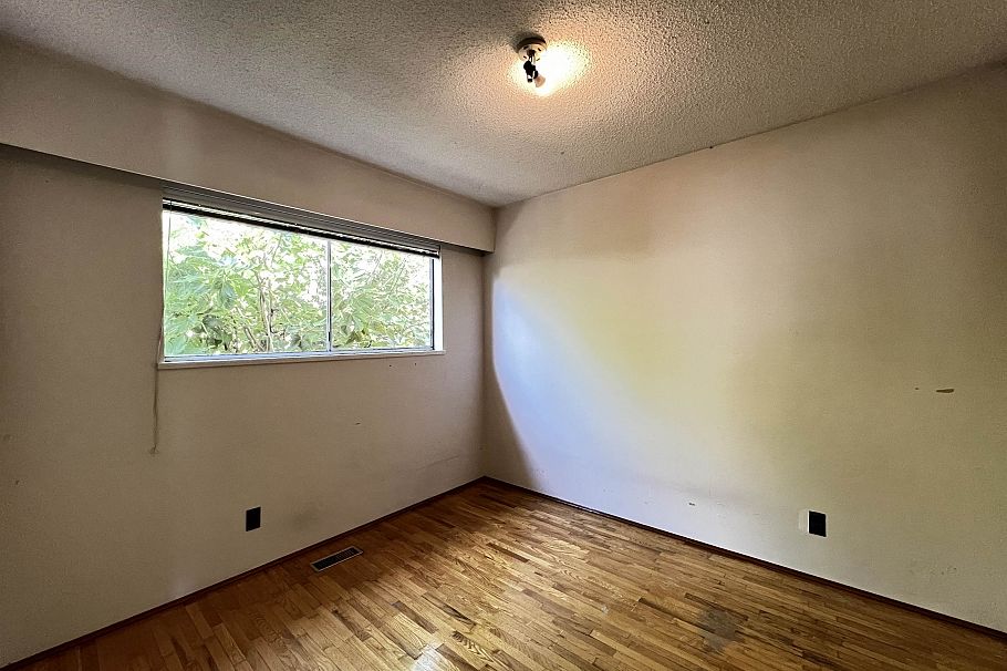 235 E 62nd Avenue Vancouver, BC - 12