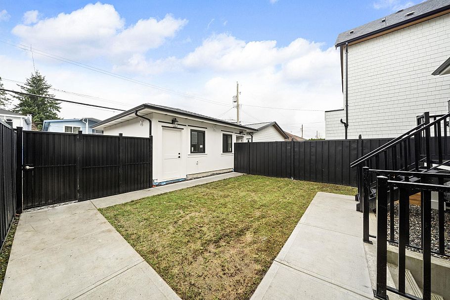 2793 W 21st Avenue Vancouver, BC - 31