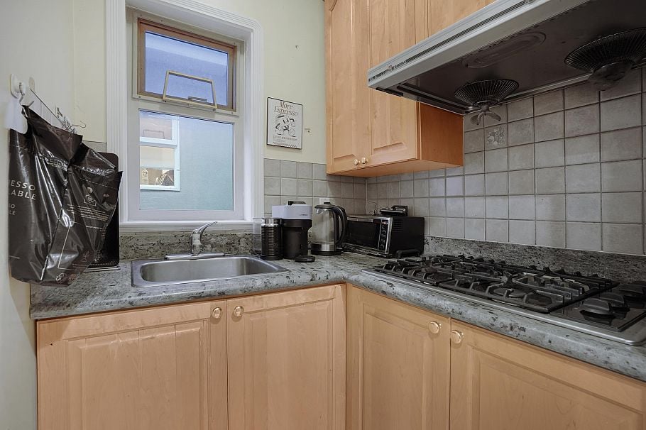 3263 W 38th Avenue Vancouver, BC - 13