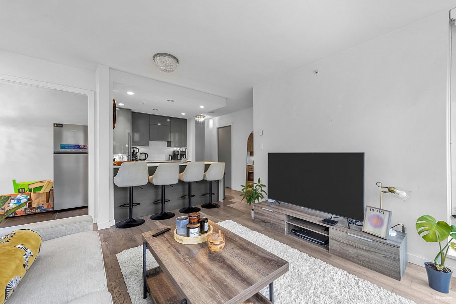 309 161 W Georgia Street Vancouver, BC - 21