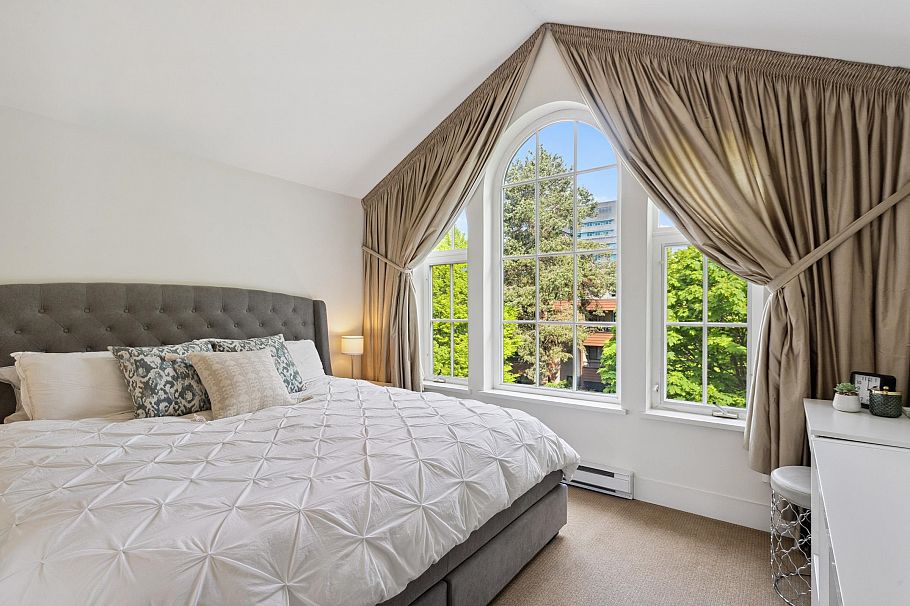 930 W 13th Avenue Vancouver, BC - 12