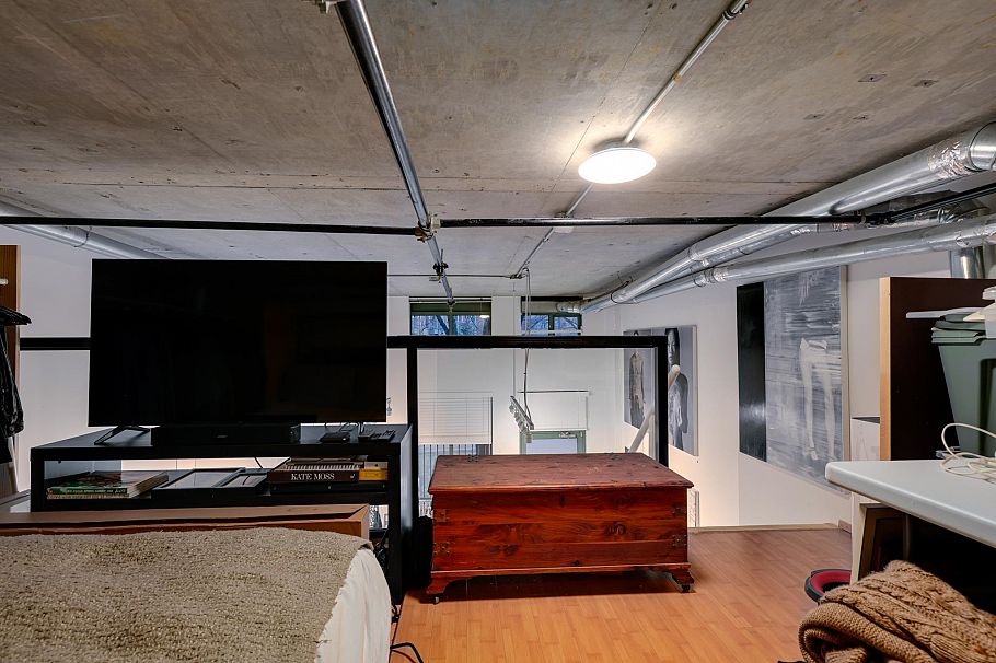 160 1 E Cordova Street Vancouver, BC - 17