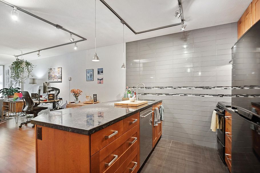 615 1330 Burrard Street Vancouver, BC - 7