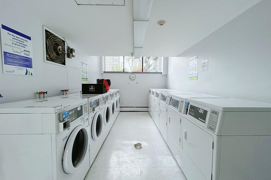 606 1740 Comox Street Vancouver, BC - 23