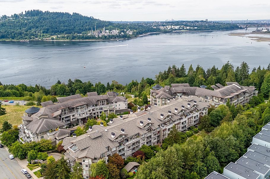 301 560 Raven Woods Drive North Vancouver, BC - 30