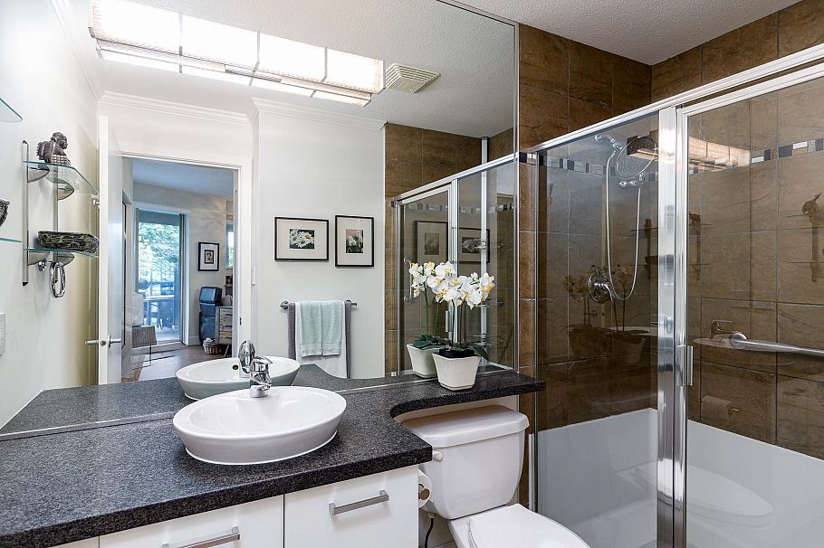 301 560 Raven Woods Drive North Vancouver, BC - 23