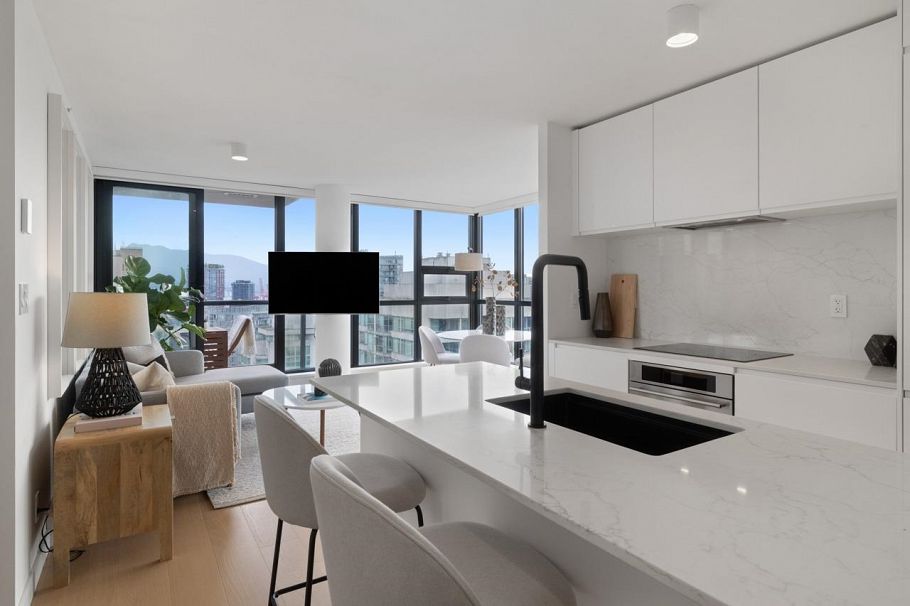 3002 909 Mainland Street Vancouver, BC - 2