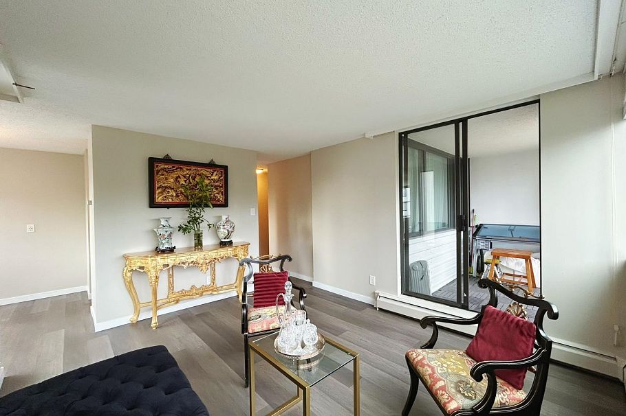 606 1740 Comox Street Vancouver, BC - 9