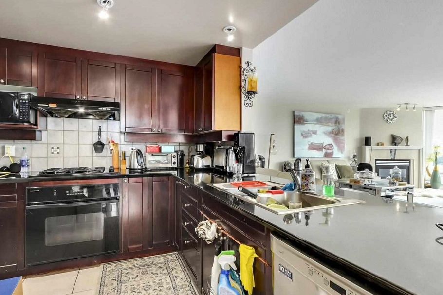 1601 1383 Marinaside Crescent Vancouver, BC - 9