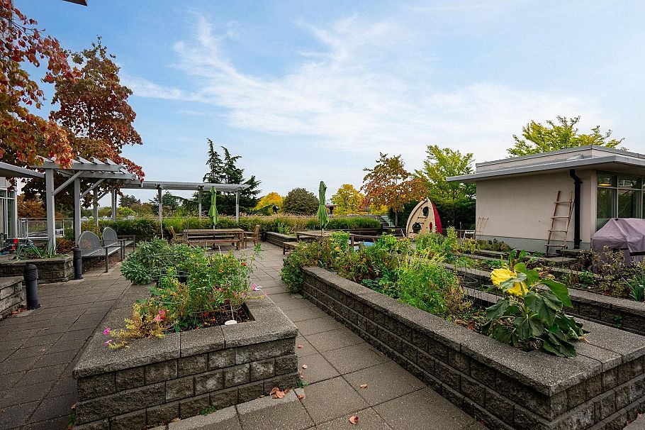 709 2321 Scotia Street Vancouver, BC - 35