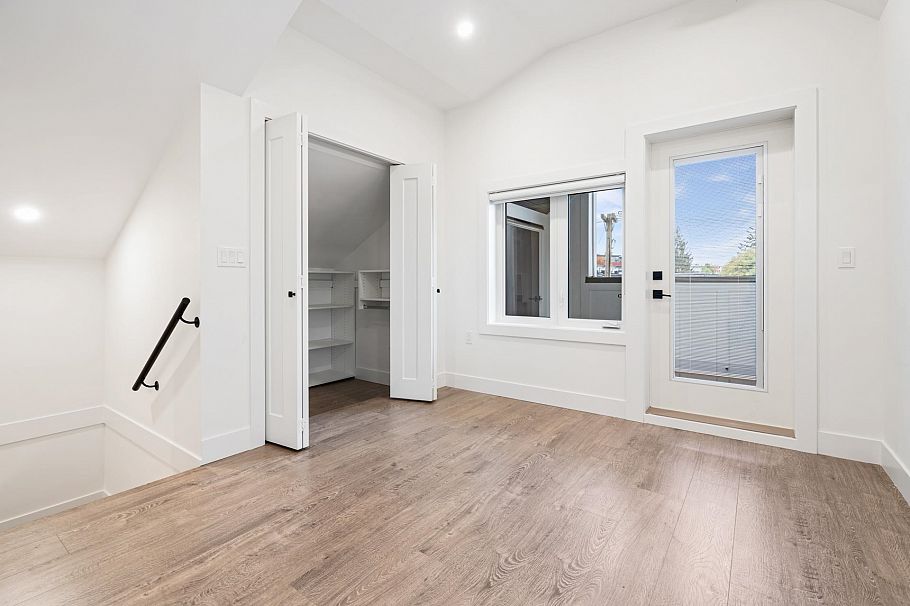 2140 E 20th Avenue Vancouver, BC - 15