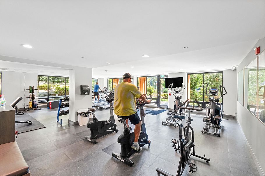 101 2632 Library Lane North Vancouver, BC - 33