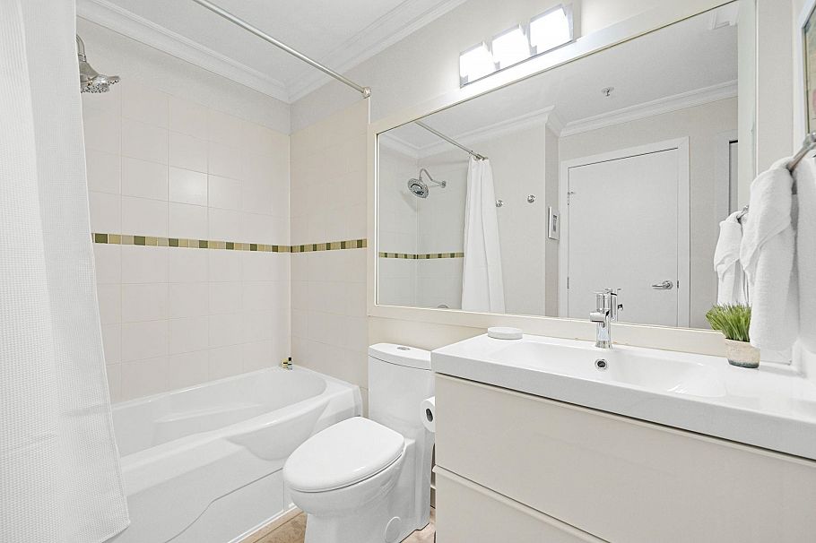 207 1388 Nelson Street Vancouver, BC - 14