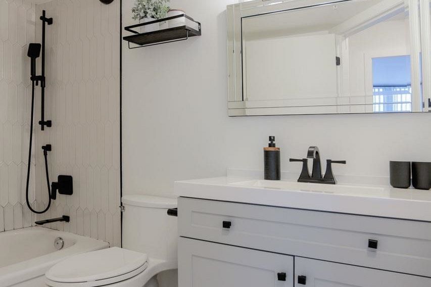 805 1166 Melville Street Vancouver, BC - 5