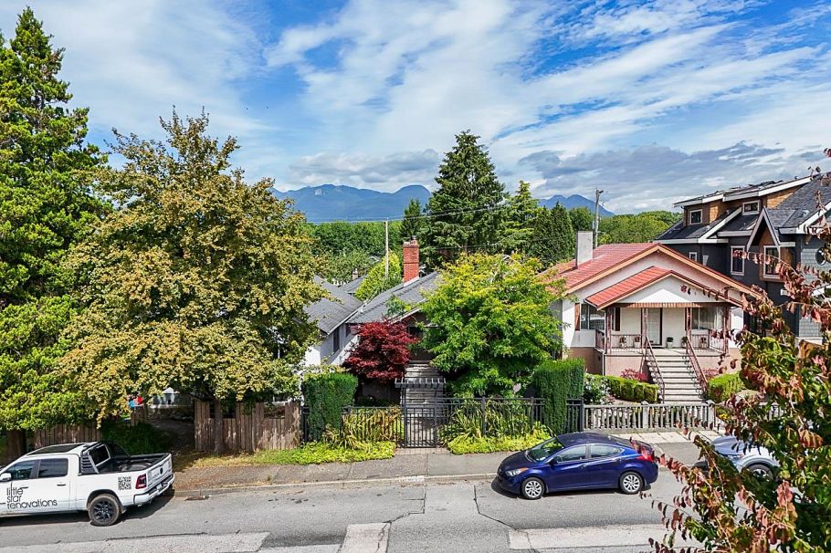 2554 Dundas Street Vancouver, BC - 33