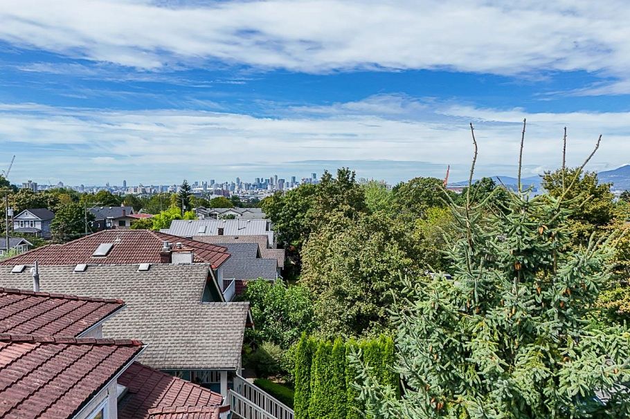 2554 Dundas Street Vancouver, BC - 39