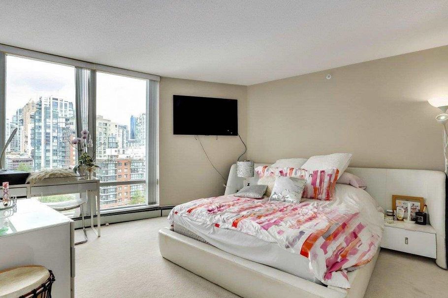 1601 1383 Marinaside Crescent Vancouver, BC - 11