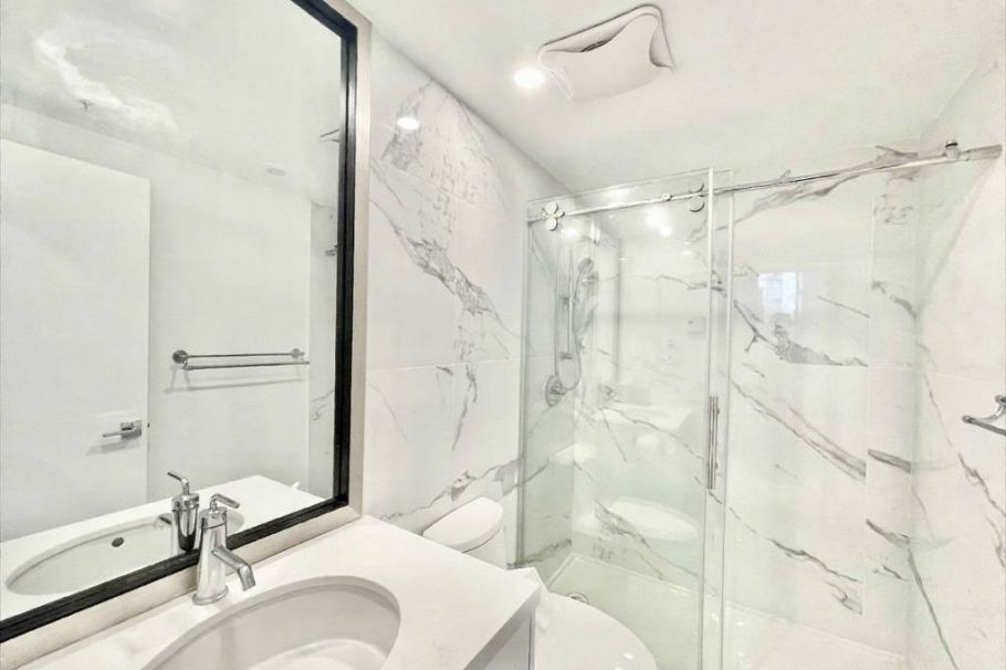 1235 Alberni Street Vancouver, BC - 17