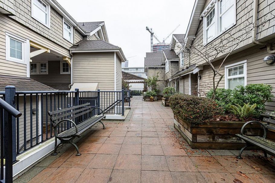 6 6262 Ash Street Vancouver, BC - 25