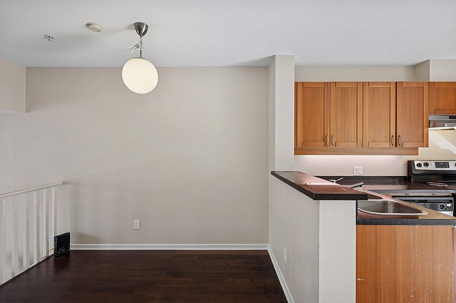 311 3727 W 10th Avenue Vancouver, BC - 7