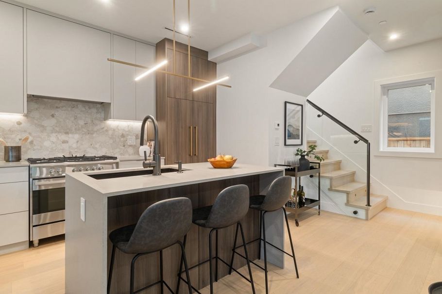 1 2680 E 5th Avenue Vancouver, BC - 9