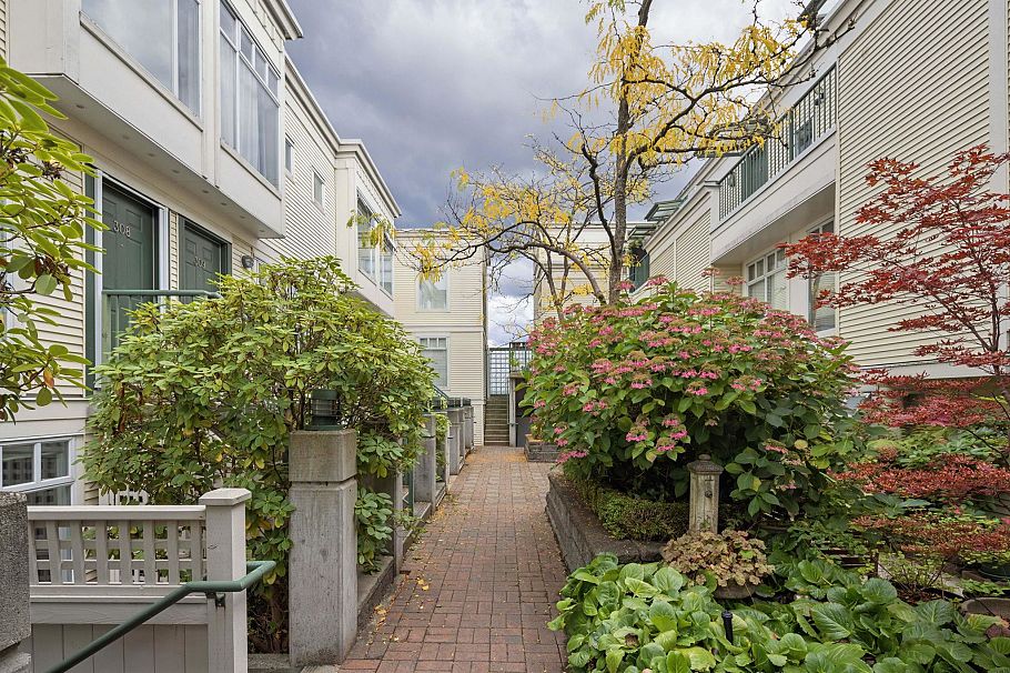 311 3727 W 10th Avenue Vancouver, BC - 27