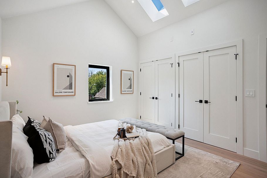 1 1915 E 3rd Avenue Vancouver, BC - 15