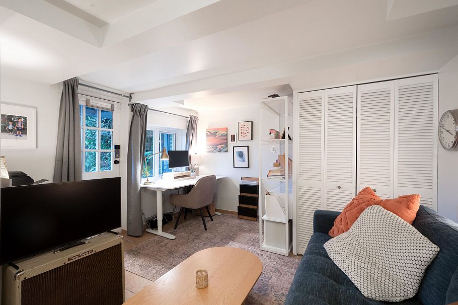 2711 Panorama Drive North Vancouver, BC - 31