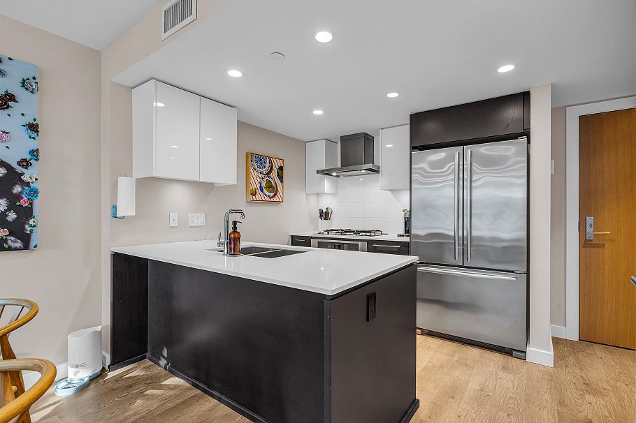 306 1618 Quebec Street Vancouver, BC - 4