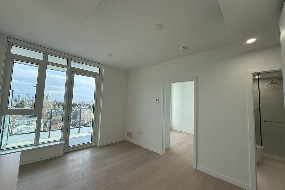 704 8405 GRANVILLE STREET, Vancouver BC V6P 4Z9 Vancouver, BC - 6