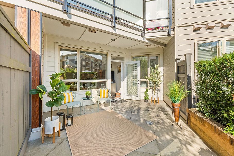 101 2632 Library Lane North Vancouver, BC - 26