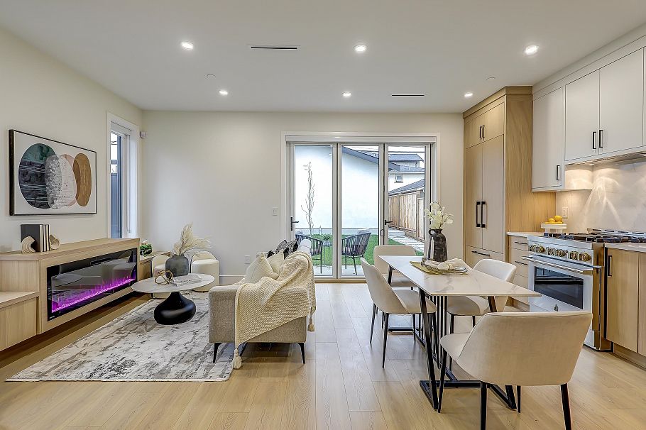 1 3695 E 26 Avenue Vancouver, BC - 16