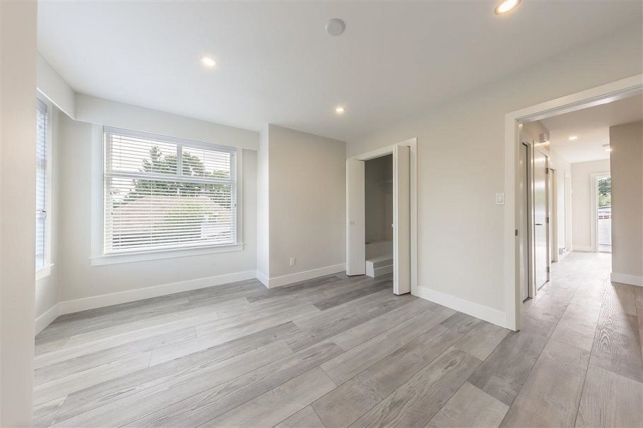 1222 E 12th Avenue Vancouver, BC - 11