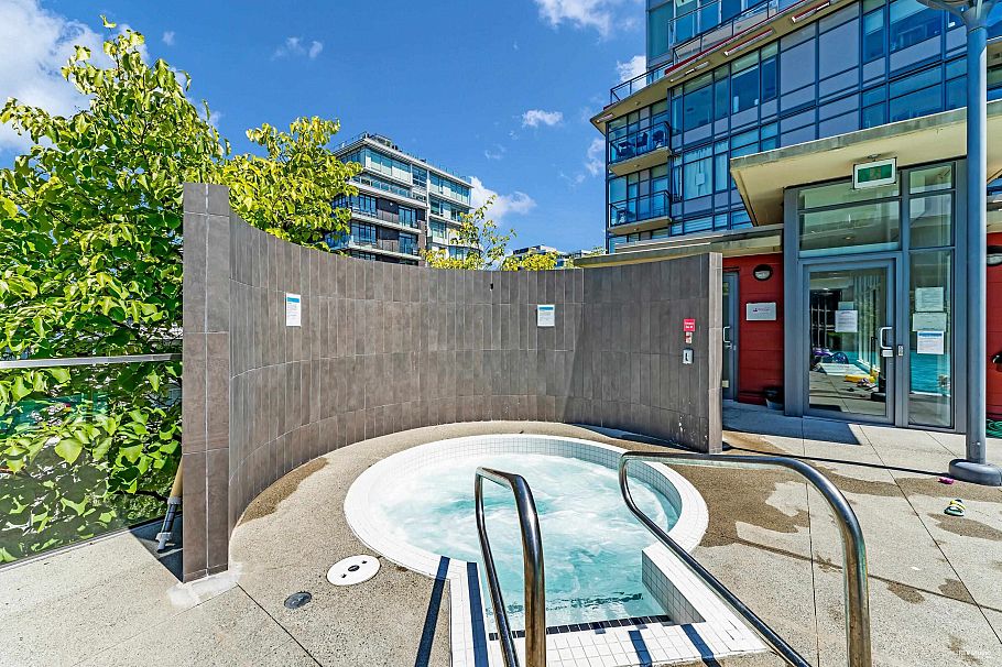 1002 88 W 1st Avenue Vancouver, BC - 5