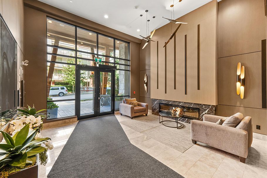 101 2632 Library Lane North Vancouver, BC - 32