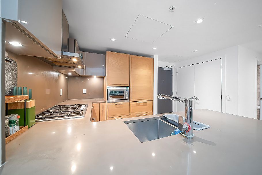 311 7228 Adera Street Vancouver, BC - 11