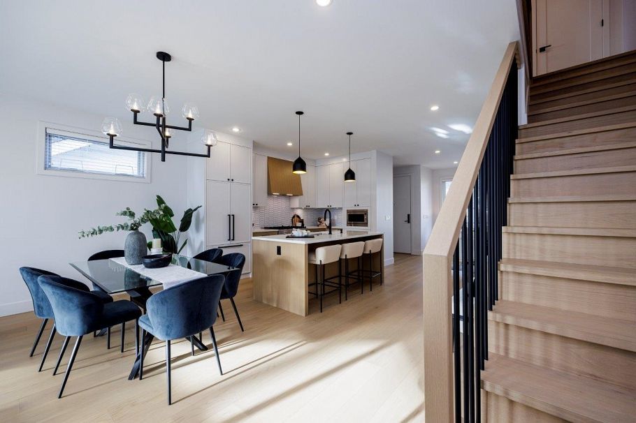 229 E 22nd Street North Vancouver, BC - 17