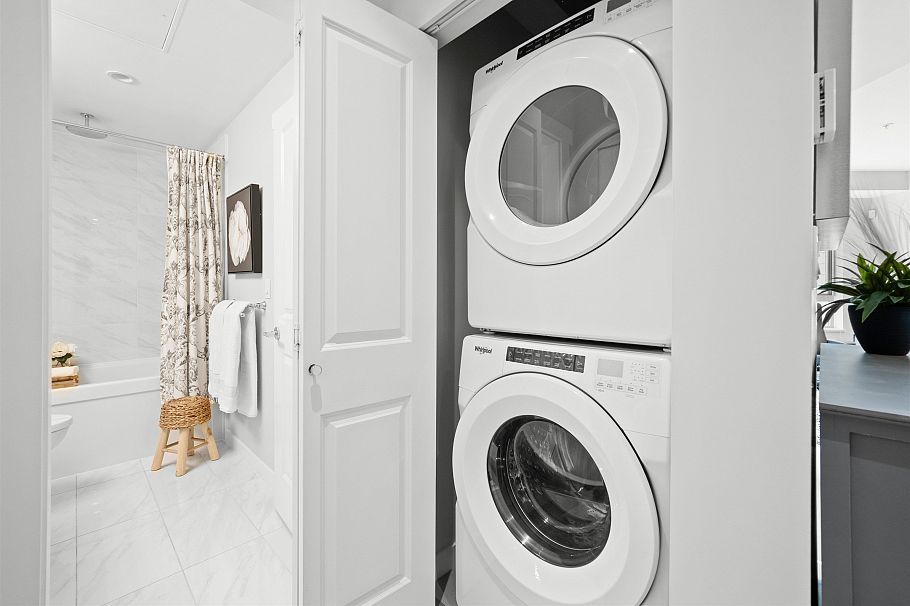 101 2632 Library Lane North Vancouver, BC - 25