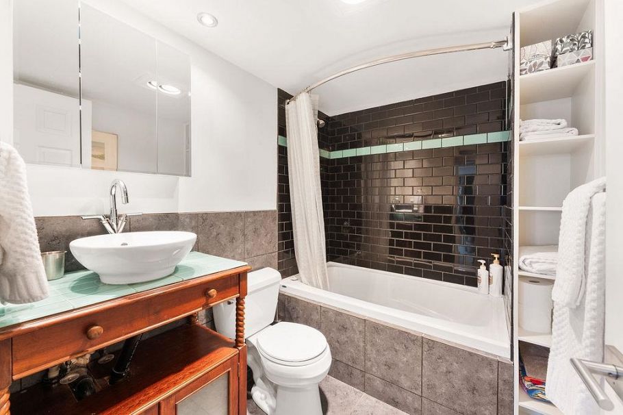 301 650 Moberly Road Vancouver, BC - 22