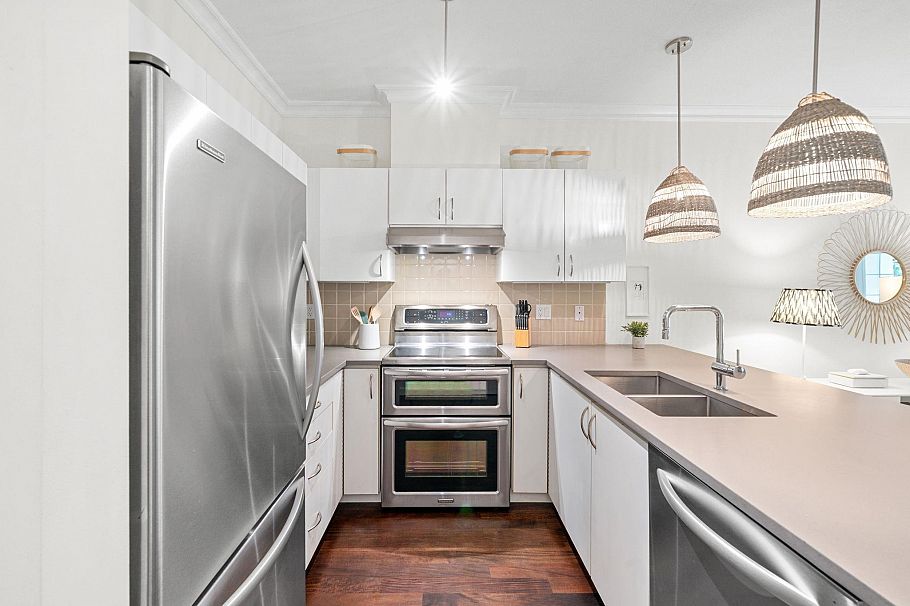 207 1388 Nelson Street Vancouver, BC - 7