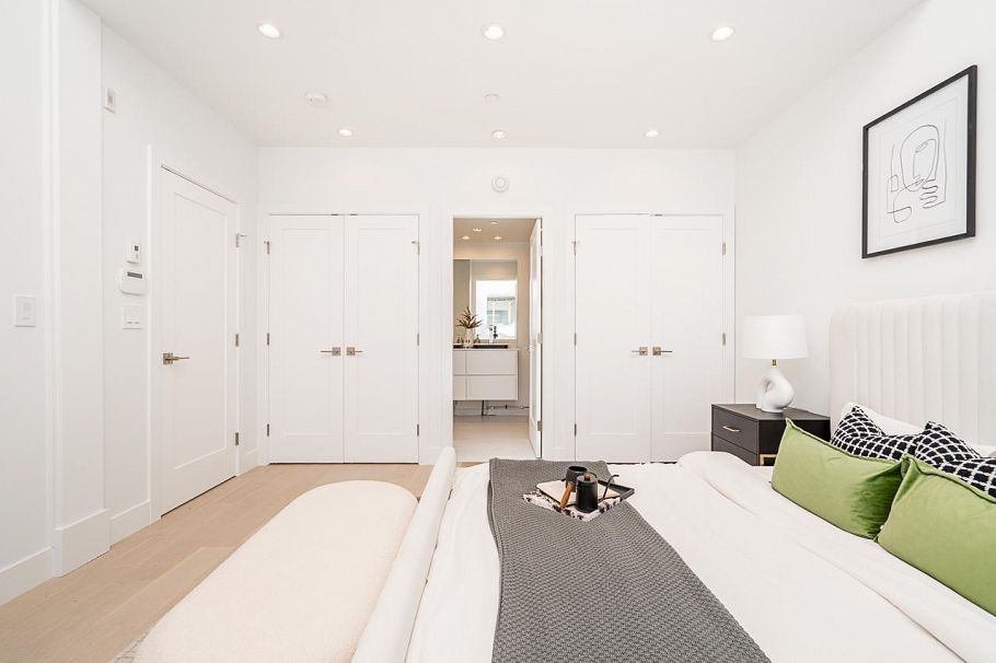 2 434 E 1st Street North Vancouver, BC - 10