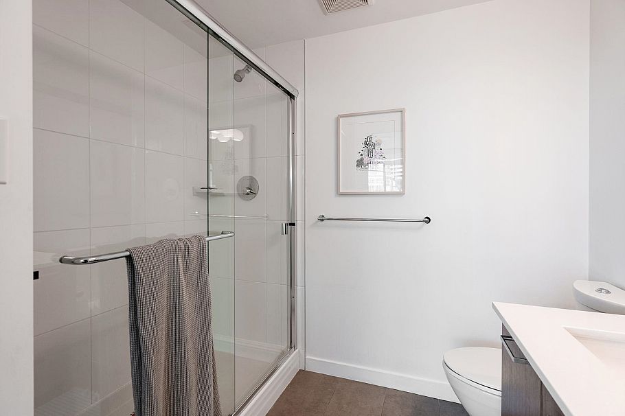 709 2321 Scotia Street Vancouver, BC - 26