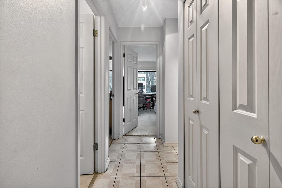 605 1405 W 15th Avenue Vancouver, BC - 12