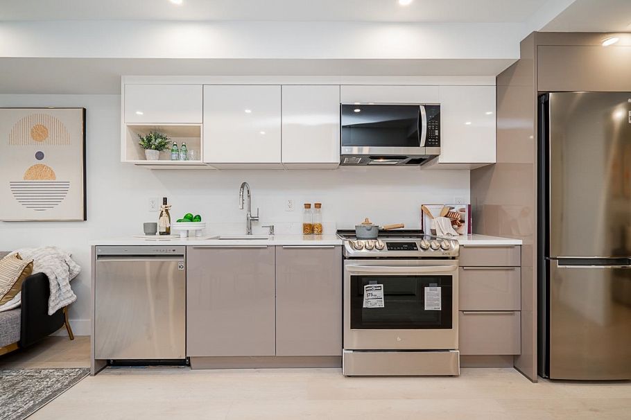 2 434 E 1st Street North Vancouver, BC - 30