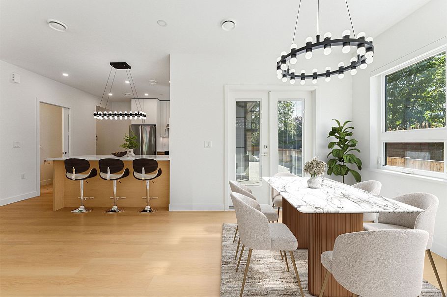 844 St. Denis Avenue North Vancouver, BC - 2